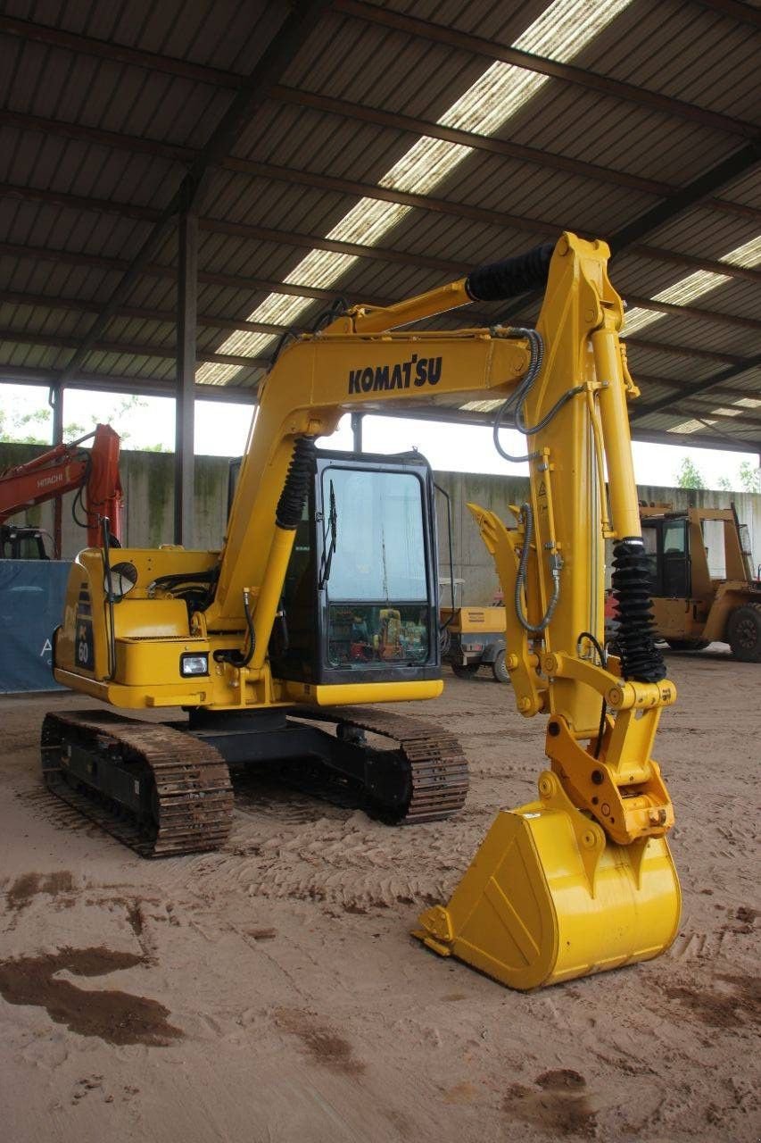 Kettenbagger del tipo Komatsu PC60-8, Gebrauchtmaschine en Antwerpen (Imagen 7)