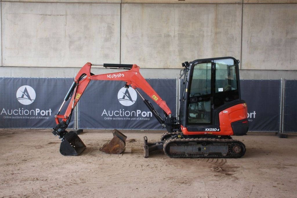Kettenbagger of the type Kubota KX030-4, Gebrauchtmaschine in Antwerpen (Picture 2)