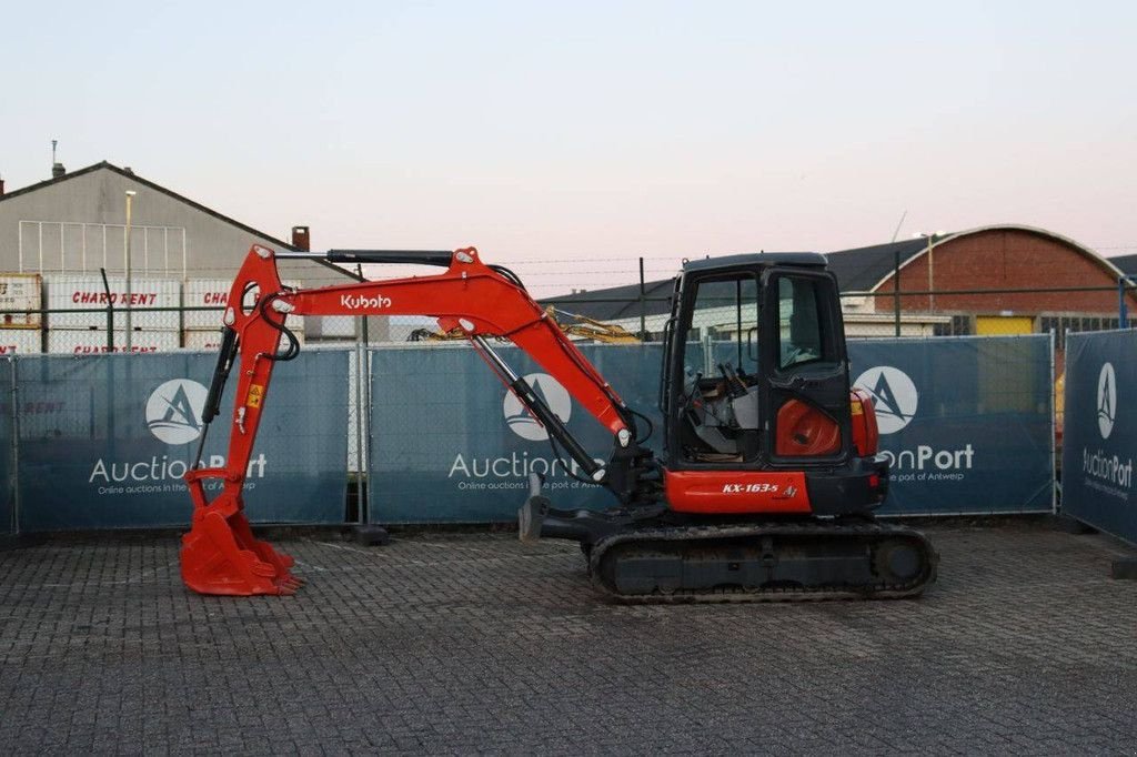Kettenbagger des Typs Kubota KX163-5, Gebrauchtmaschine in Antwerpen (Bild 2)