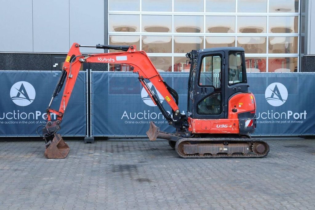 Kettenbagger of the type Kubota U36-4, Gebrauchtmaschine in Antwerpen (Picture 1)