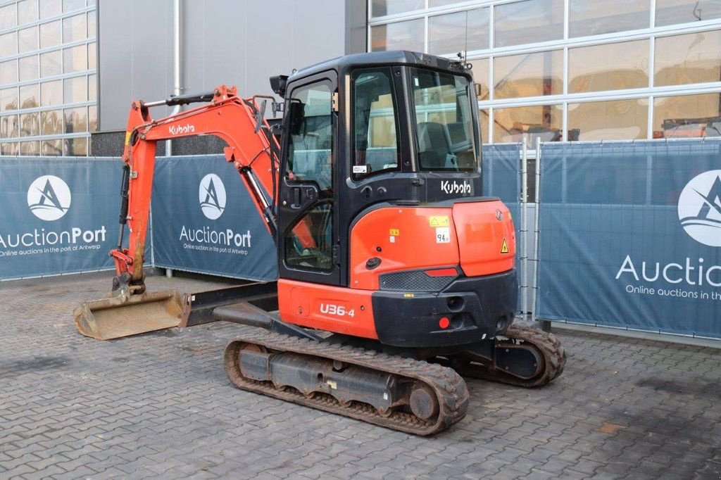 Kettenbagger typu Kubota U36-4, Gebrauchtmaschine w Antwerpen (Zdjęcie 4)