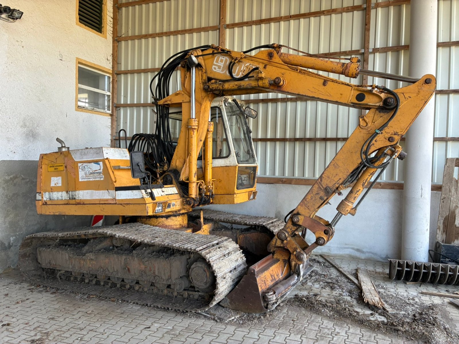Kettenbagger vrste Liebherr R 900, Gebrauchtmaschine v Maisach (Slika 1)