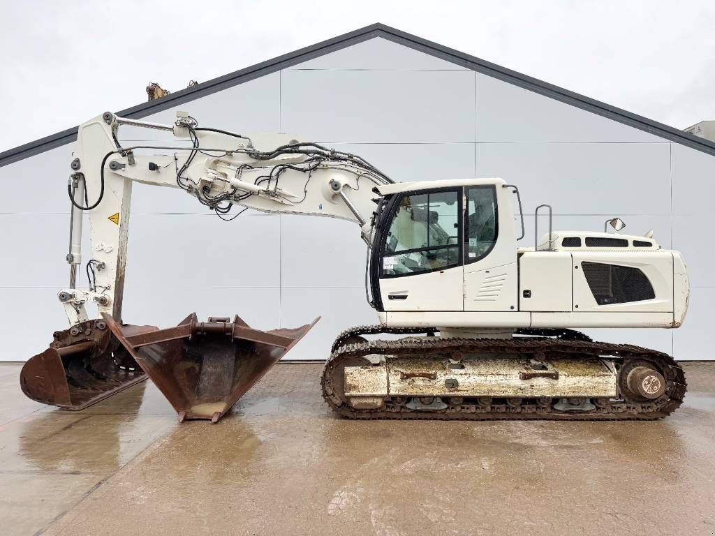 Kettenbagger typu Liebherr R906LC Litronic - 2 Buckets / Quick Coupler, Gebrauchtmaschine v Veldhoven (Obrázek 1)