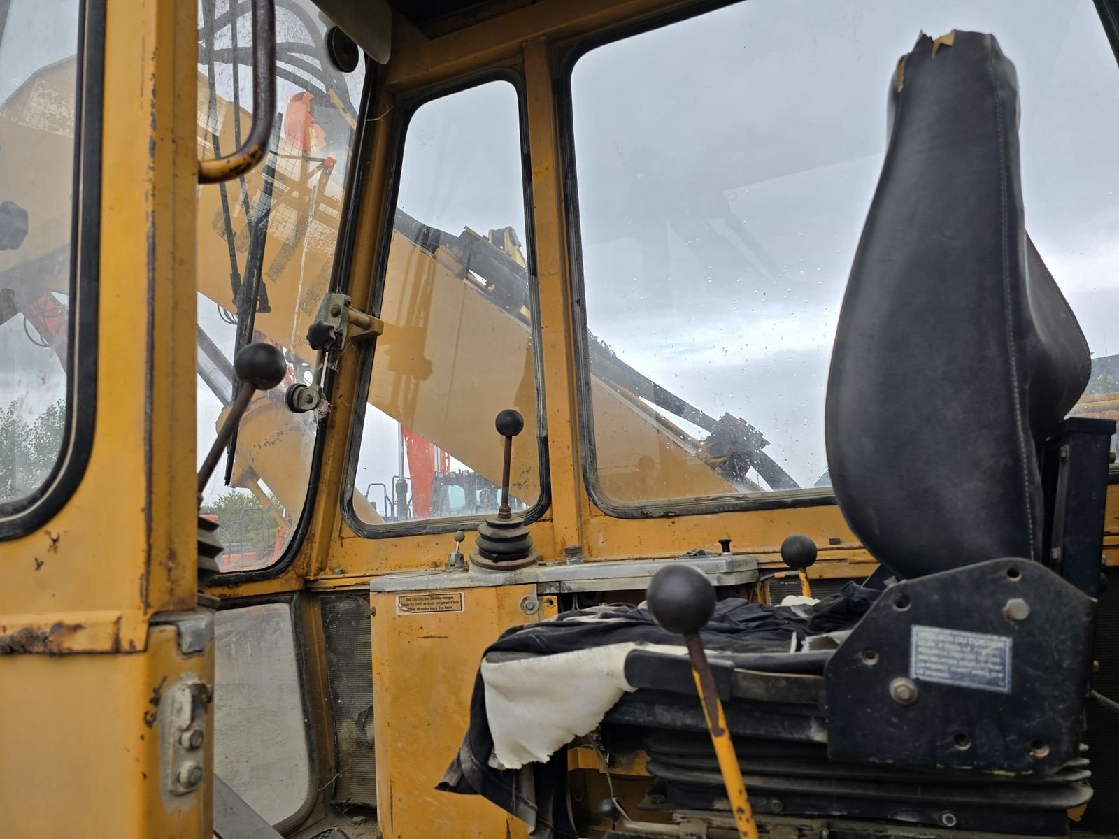 Kettenbagger typu Liebherr R911C, Gebrauchtmaschine v Gabersdorf (Obrázek 3)