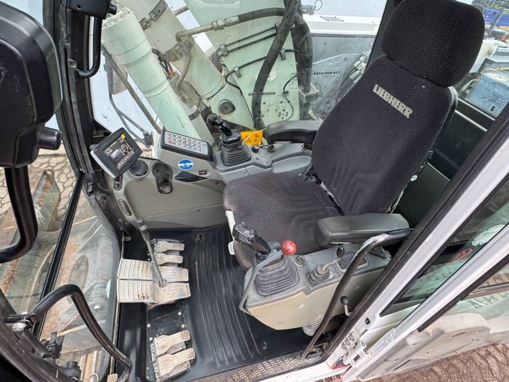 Kettenbagger типа Liebherr R914 Compact - Triple Boom + Extra Attachments, Gebrauchtmaschine в Veldhoven (Фотография 11)