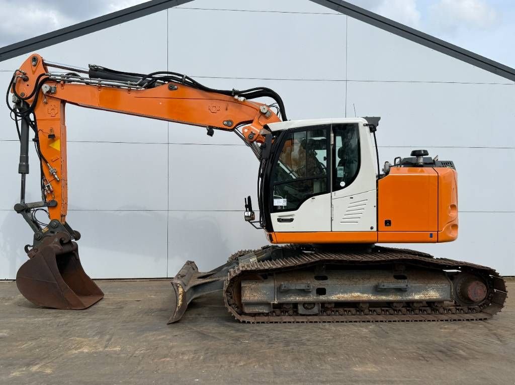 Kettenbagger a típus Liebherr R920 Compact - Blade / Triple Boom / Quick Coupler, Gebrauchtmaschine ekkor: Veldhoven (Kép 1)