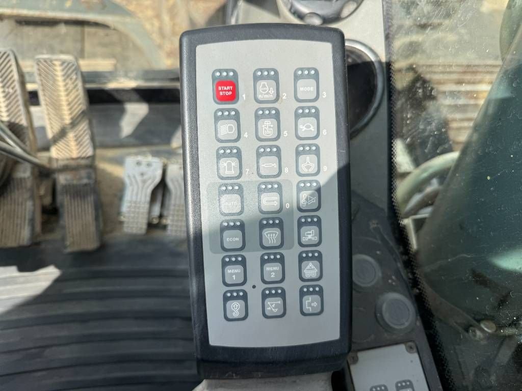 Kettenbagger a típus Liebherr R920 Compact - Blade / Triple Boom / Quick Coupler, Gebrauchtmaschine ekkor: Veldhoven (Kép 11)