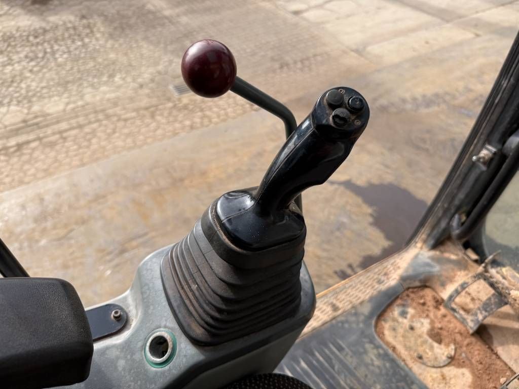 Kettenbagger typu Liebherr R946LC - Automatic Greasing / Rear + Side Camera, Gebrauchtmaschine w Veldhoven (Zdjęcie 11)