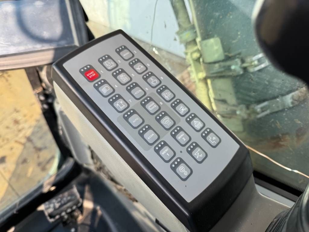 Kettenbagger typu Liebherr R946LC - Hammer Lines / Quick Coupler, Gebrauchtmaschine v Veldhoven (Obrázek 11)