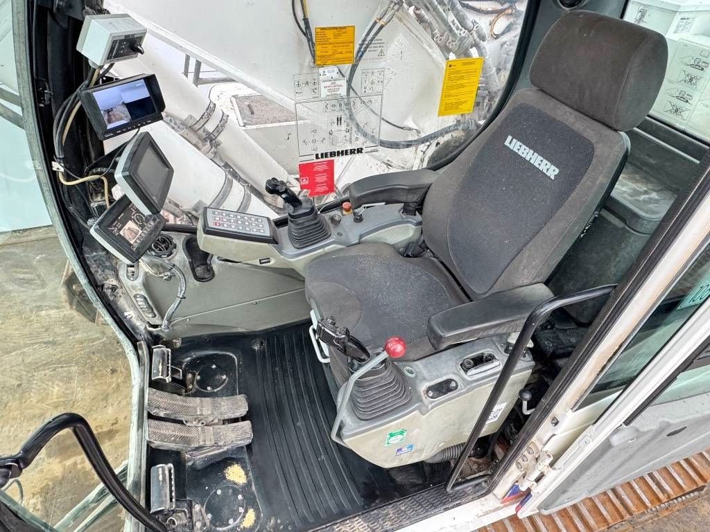 Kettenbagger des Typs Liebherr R946LC - Hammer Lines / Quick Coupler, Gebrauchtmaschine in Veldhoven (Bild 9)