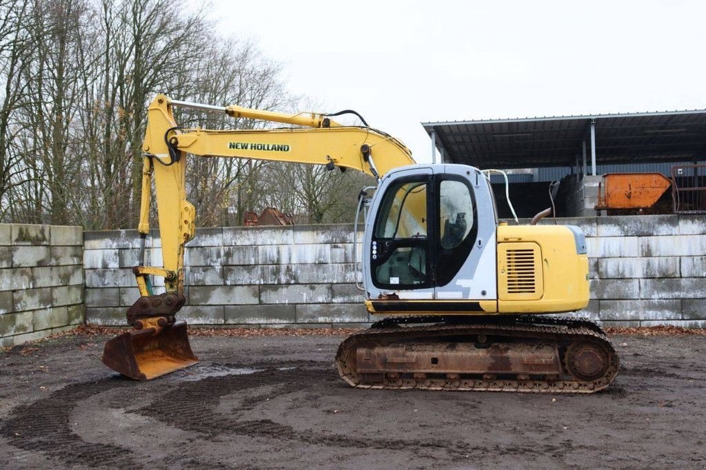 Kettenbagger of the type New Holland E115SR, Gebrauchtmaschine in Antwerpen (Picture 3)