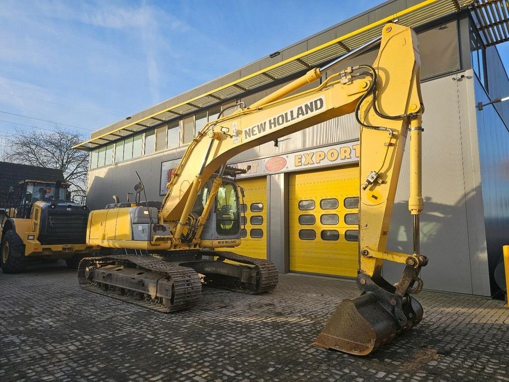 Kettenbagger del tipo New Holland E215B, Gebrauchtmaschine en Krabbendijke (Imagen 7)