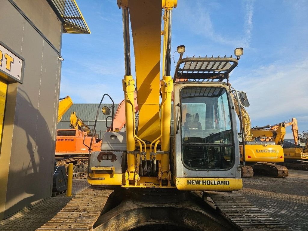 Kettenbagger del tipo New Holland E215B, Gebrauchtmaschine en Krabbendijke (Imagen 8)