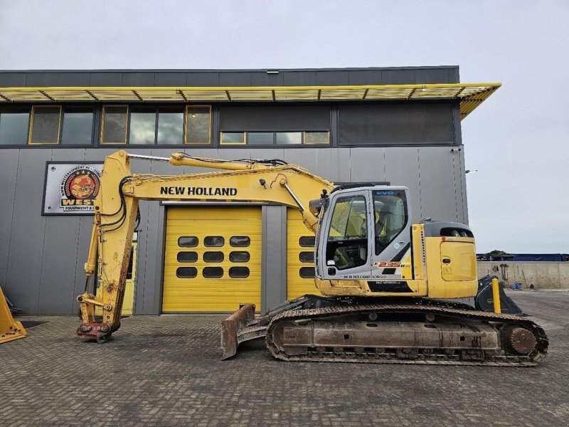 Kettenbagger typu New Holland E235BSR-2, Gebrauchtmaschine v Krabbendijke (Obrázok 1)