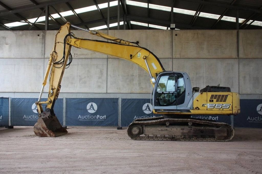 Kettenbagger типа New Holland E265, Gebrauchtmaschine в Antwerpen (Фотография 2)