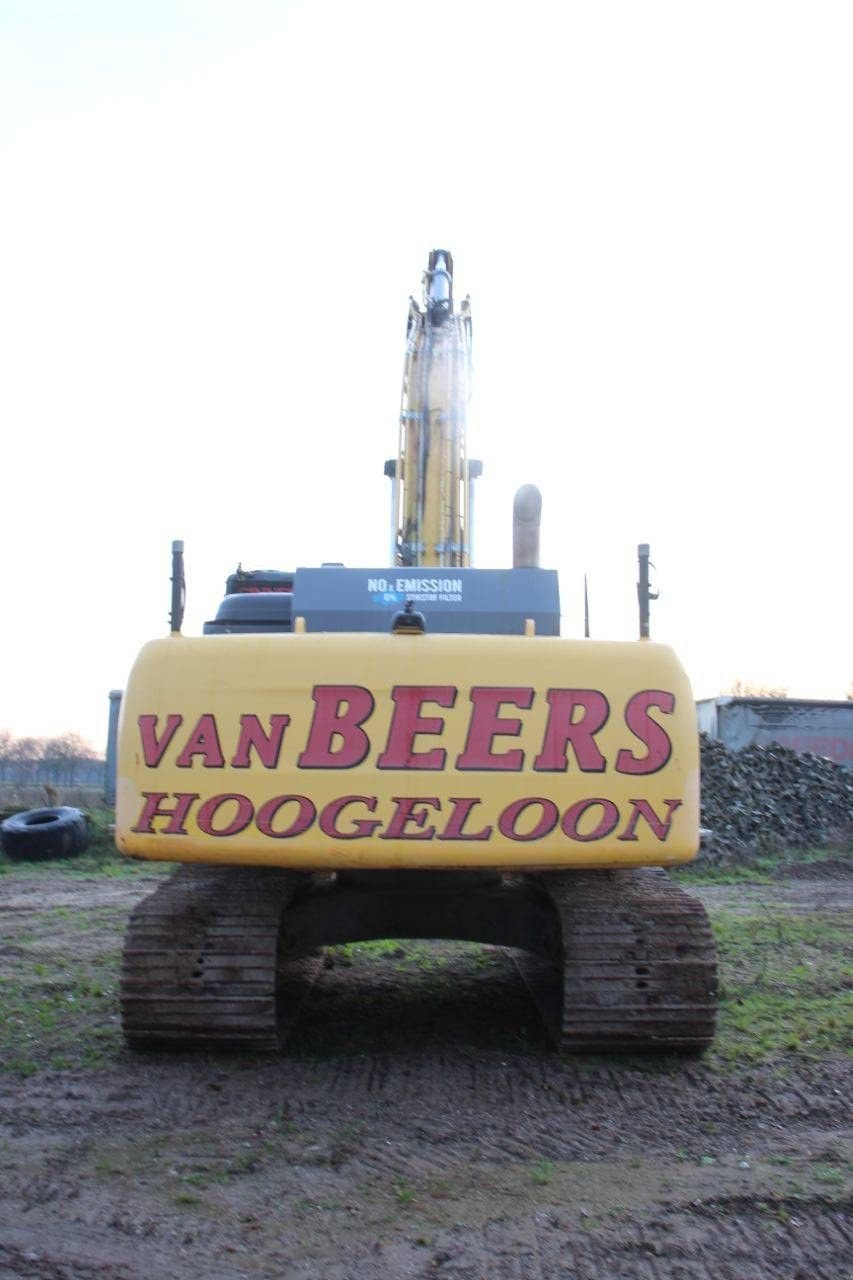 Kettenbagger van het type New Holland Kobelco E 385C, Gebrauchtmaschine in Antwerpen (Foto 4)