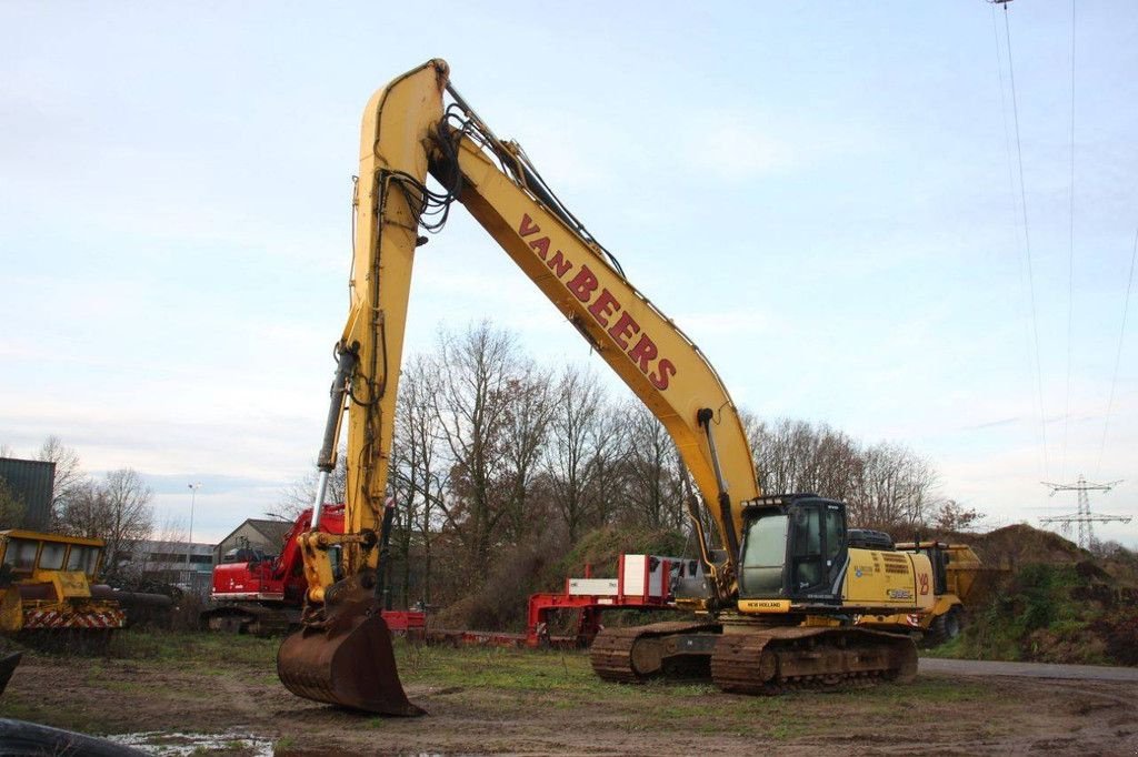 Kettenbagger van het type New Holland Kobelco E 385C, Gebrauchtmaschine in Antwerpen (Foto 9)