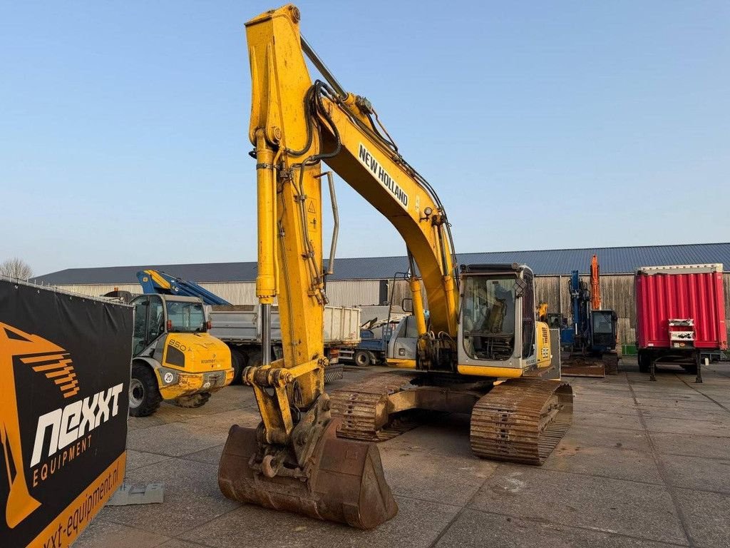 Kettenbagger of the type New Holland Kobelco E215, Gebrauchtmaschine in Antwerpen (Picture 10)