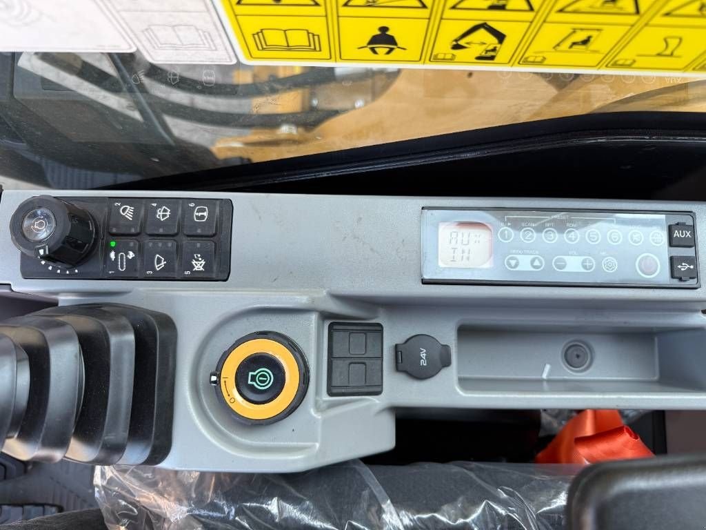 Kettenbagger типа Sonstige Cat 323D3 *2025 Model* - New / Unused / Hammer Lines, Gebrauchtmaschine в Veldhoven (Фотография 11)