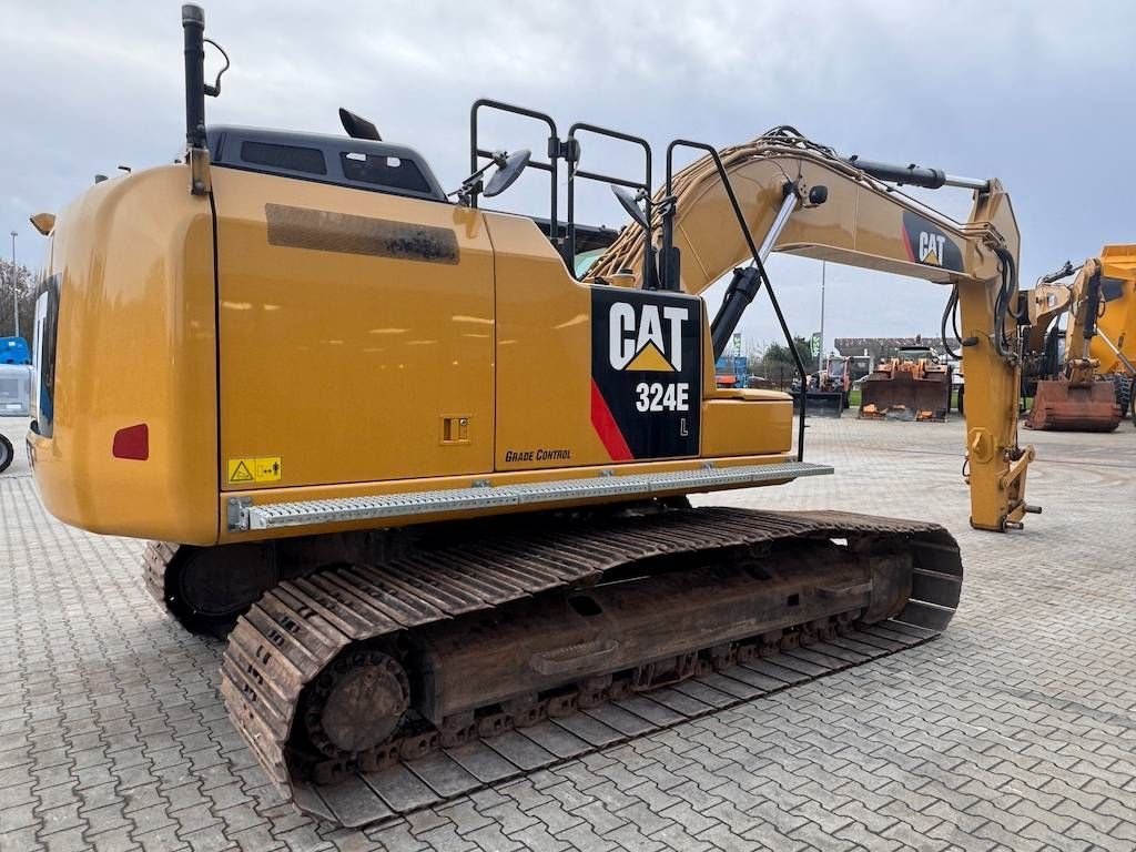 Kettenbagger van het type Sonstige Cat 324 EL, Gebrauchtmaschine in Oud Gastel (Foto 4)
