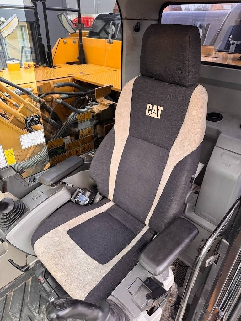 Kettenbagger van het type Sonstige Cat 324 EL, Gebrauchtmaschine in Oud Gastel (Foto 9)