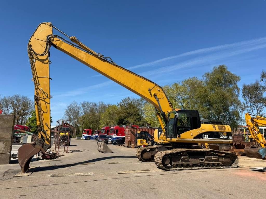 Kettenbagger des Typs Sonstige Cat 325 D, Gebrauchtmaschine in Wijdewormer (Bild 2)