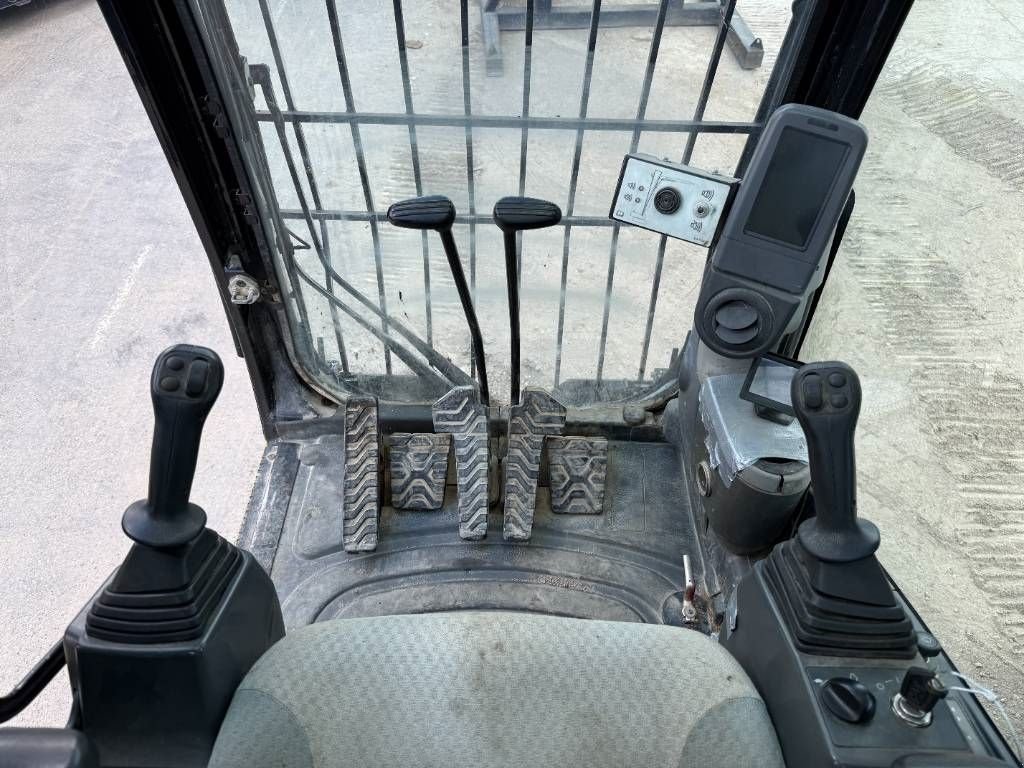 Kettenbagger of the type Sonstige Cat 345C UHD 27m - Hydr Undercarriage / German Machine, Gebrauchtmaschine in Veldhoven (Picture 10)