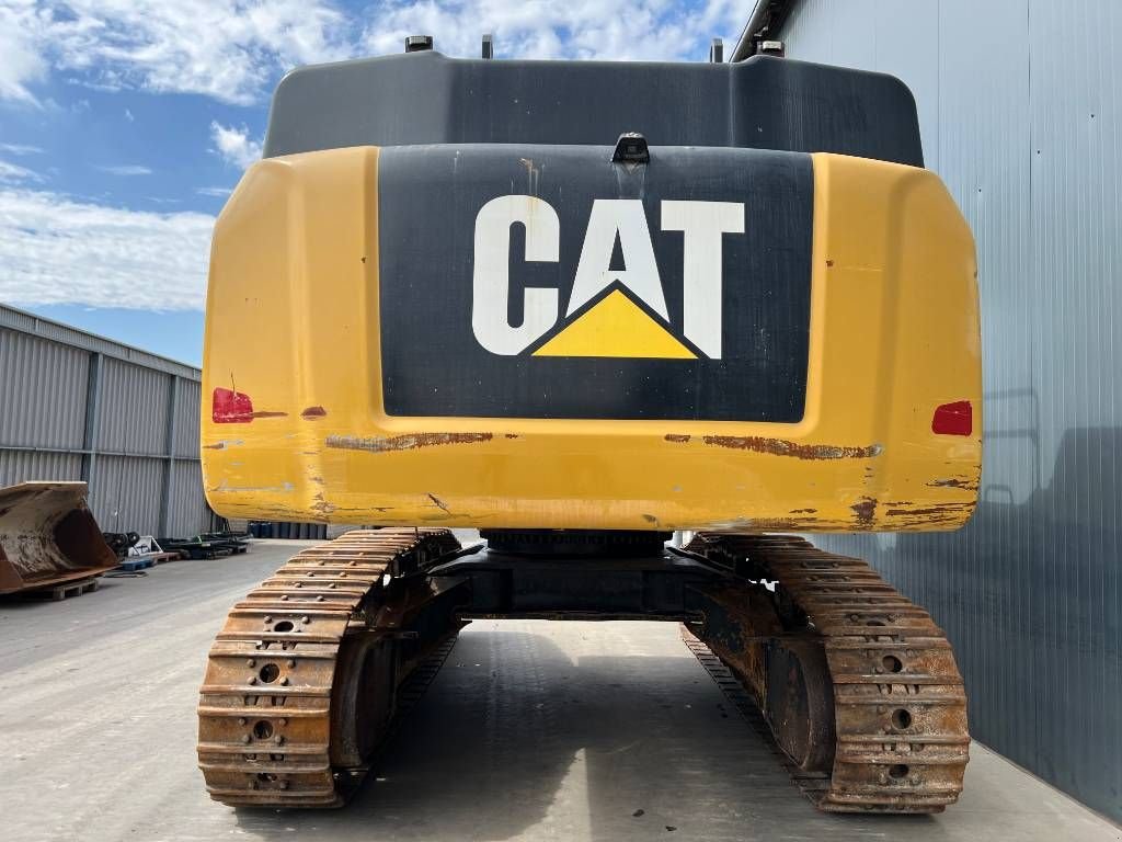 Kettenbagger des Typs Sonstige Cat 352F, Gebrauchtmaschine in Venlo (Bild 4)