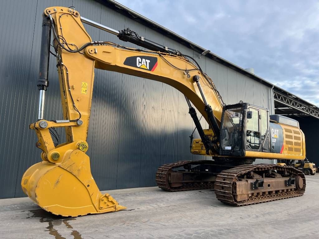 Kettenbagger des Typs Sonstige Cat 352FL ME, Gebrauchtmaschine in Venlo (Bild 1)