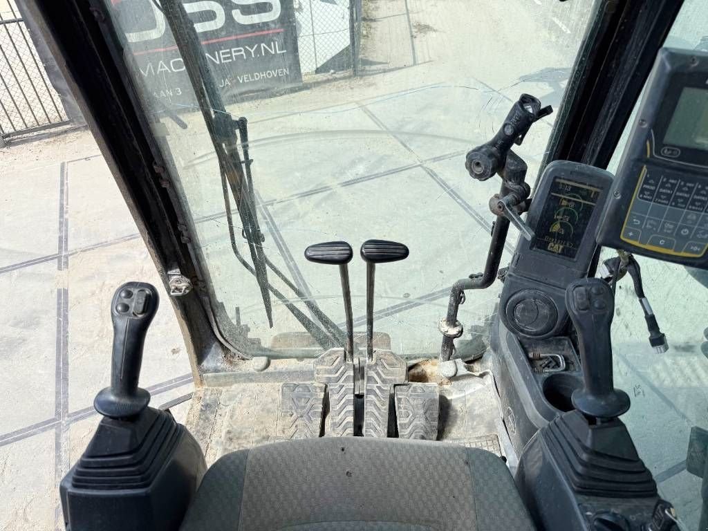 Kettenbagger типа Sonstige Cat 374DL ME Automatic Greasing / Parking Heater, Gebrauchtmaschine в Veldhoven (Фотография 10)