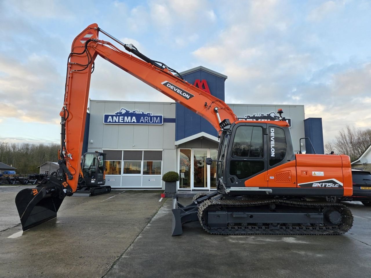 Kettenbagger Türe ait Sonstige Develon DX140LC-7, Neumaschine içinde Arum (resim 1)