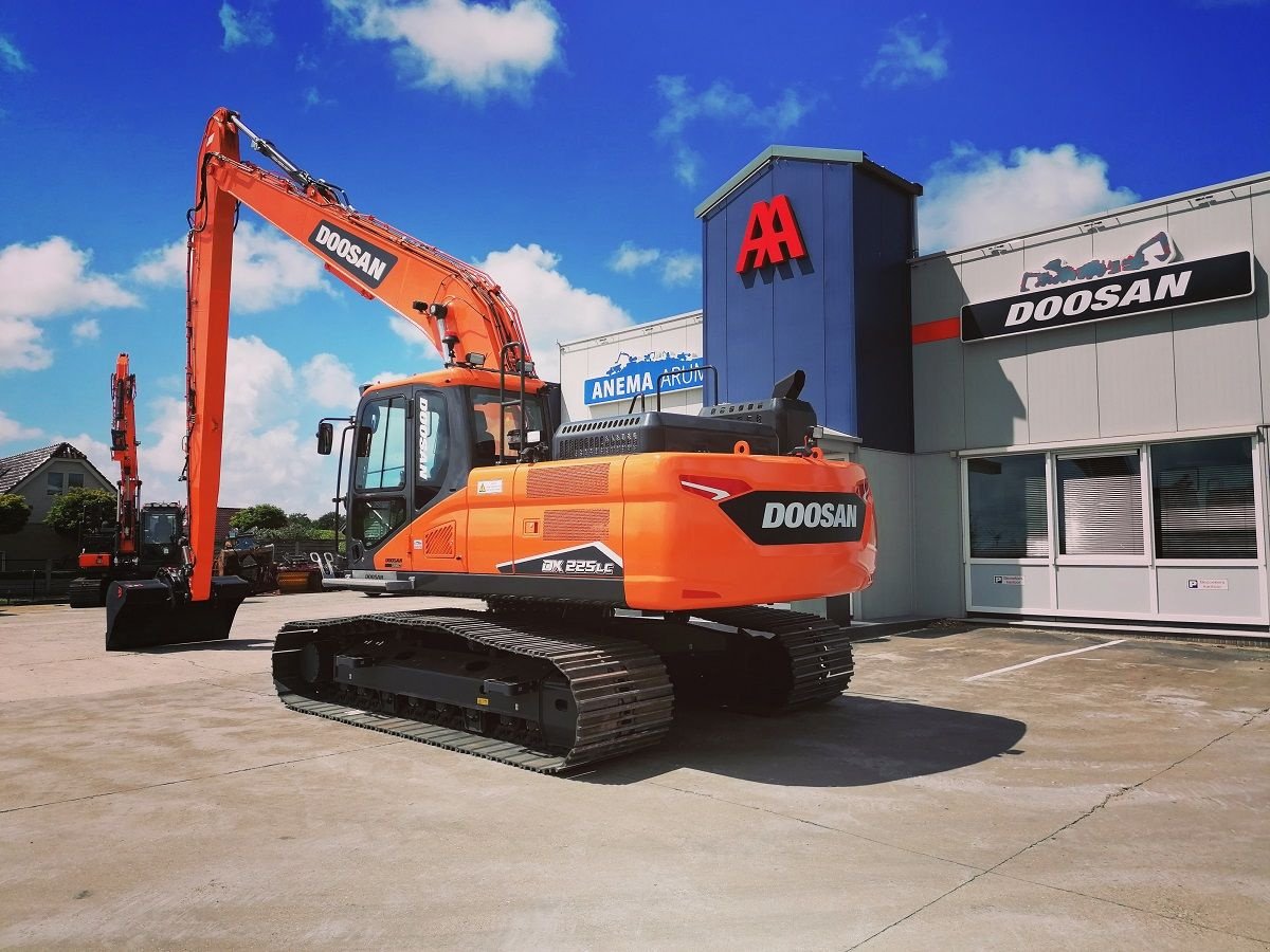 Kettenbagger of the type Sonstige Develon DX225LC-7 SLR, Neumaschine in Arum (Picture 2)