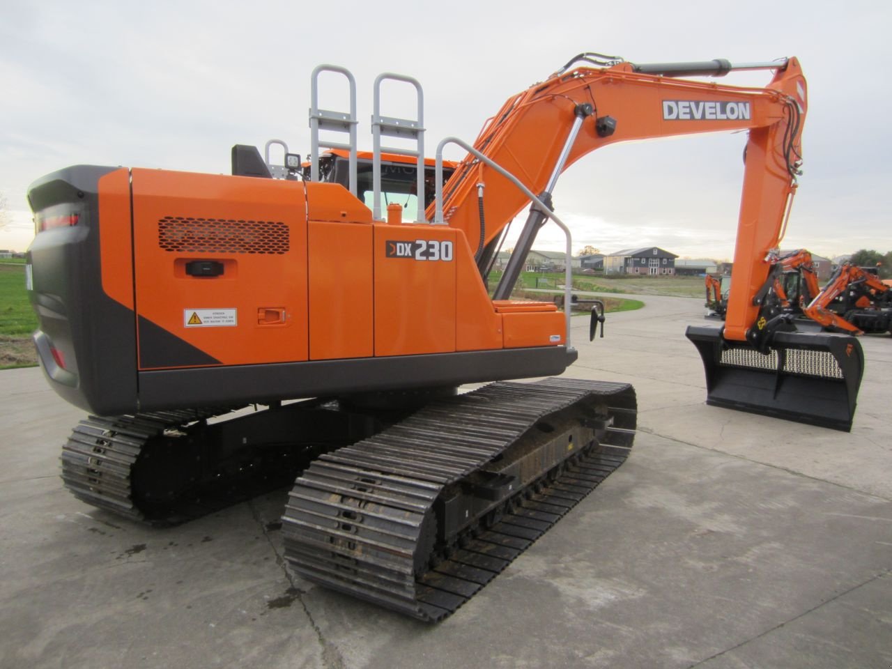 Kettenbagger za tip Sonstige Develon DX230LC-9, Neumaschine u Arum (Slika 4)