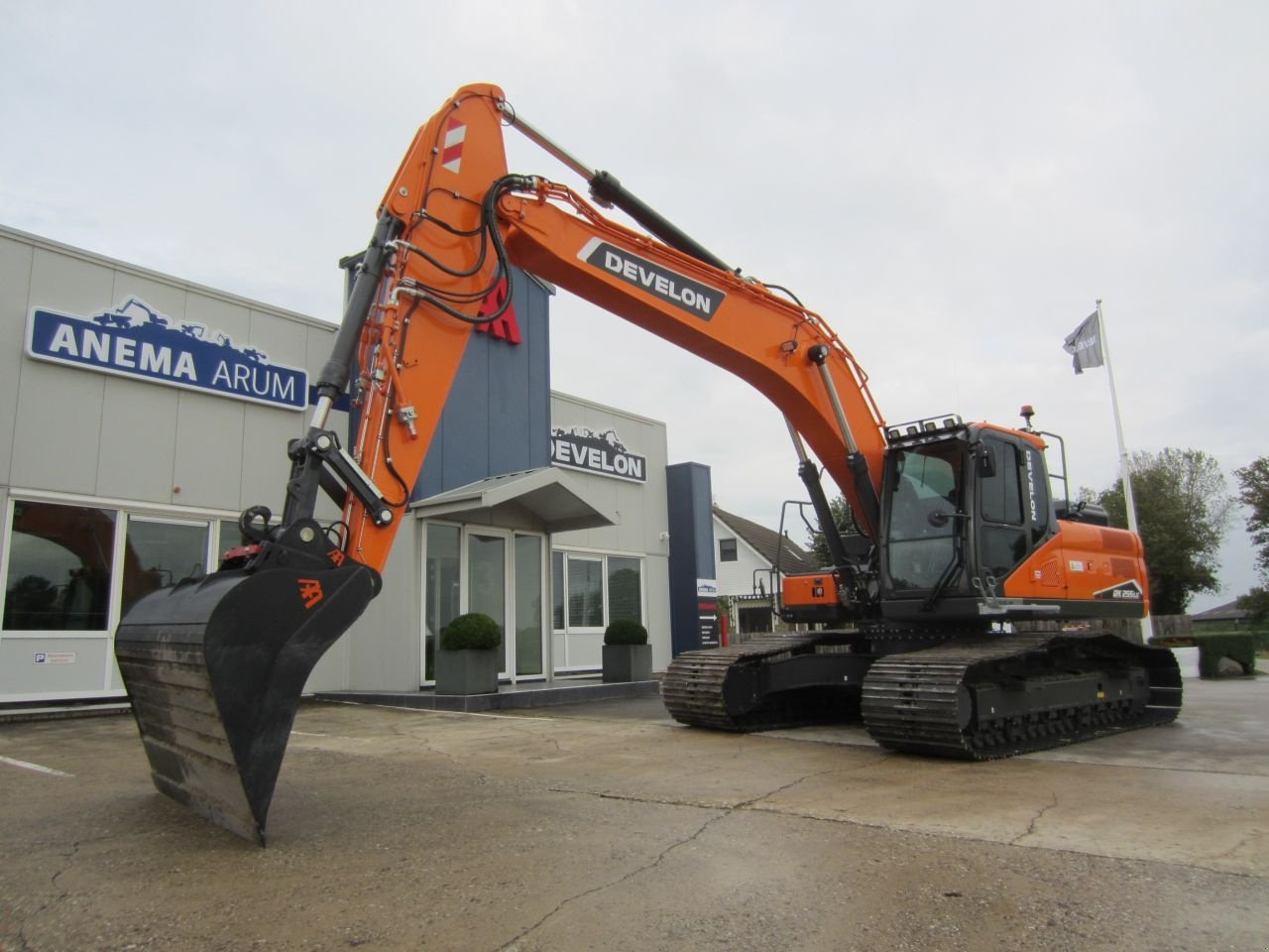 Kettenbagger typu Sonstige Develon DX255LC-7, Neumaschine v Arum (Obrázek 1)
