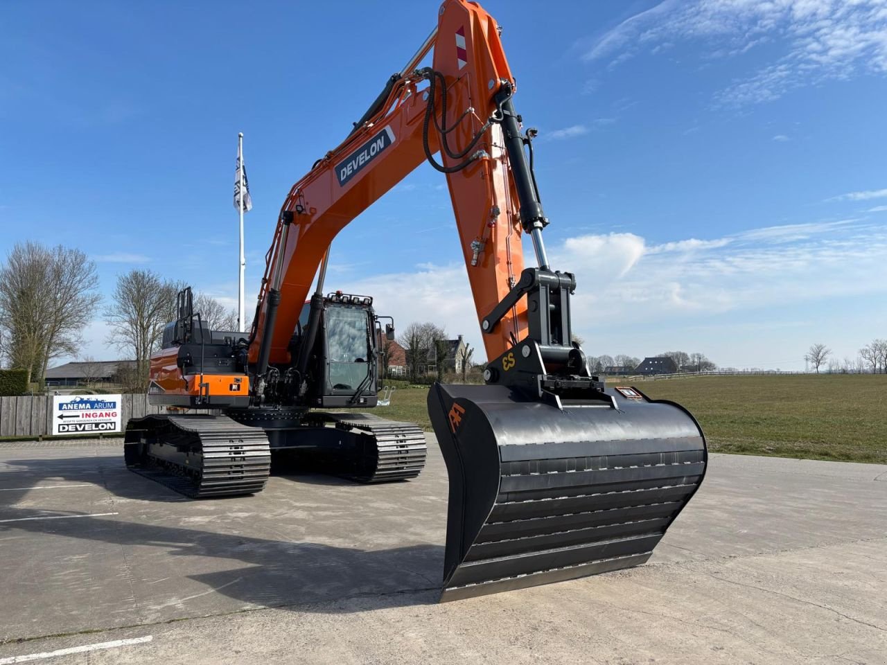 Kettenbagger του τύπου Sonstige Develon DX300LC-7, Neumaschine σε Arum (Φωτογραφία 3)