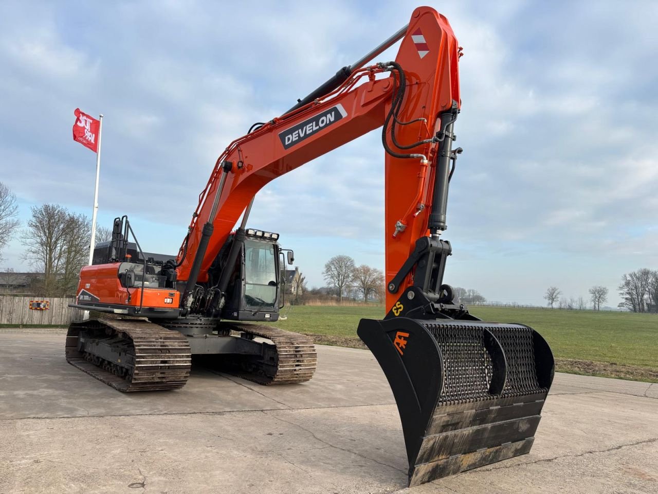 Kettenbagger des Typs Sonstige Develon DX300LC-7, Gebrauchtmaschine in Arum (Bild 4)