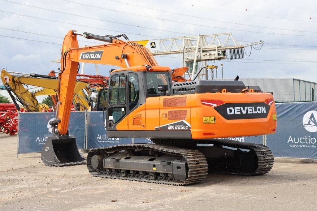 Kettenbagger typu Sonstige DX225LC-7M, Neumaschine w Antwerpen (Zdjęcie 4)