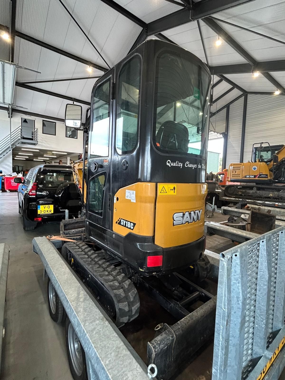 Kettenbagger van het type Sonstige SANY SY18C, Gebrauchtmaschine in Voorhout (Foto 4)