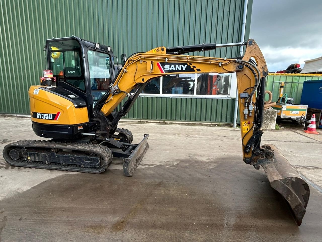 Kettenbagger van het type Sonstige SANY SY35U, Gebrauchtmaschine in Voorhout (Foto 5)
