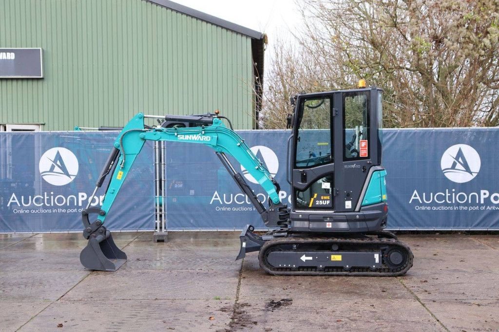 Kettenbagger типа Sunward SWE 25UF, Gebrauchtmaschine в Antwerpen (Фотография 2)