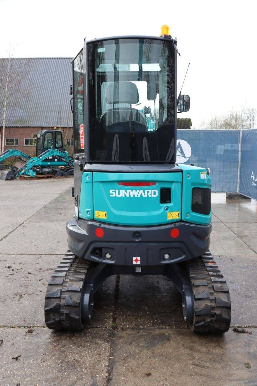 Kettenbagger типа Sunward SWE 25UF, Gebrauchtmaschine в Antwerpen (Фотография 5)