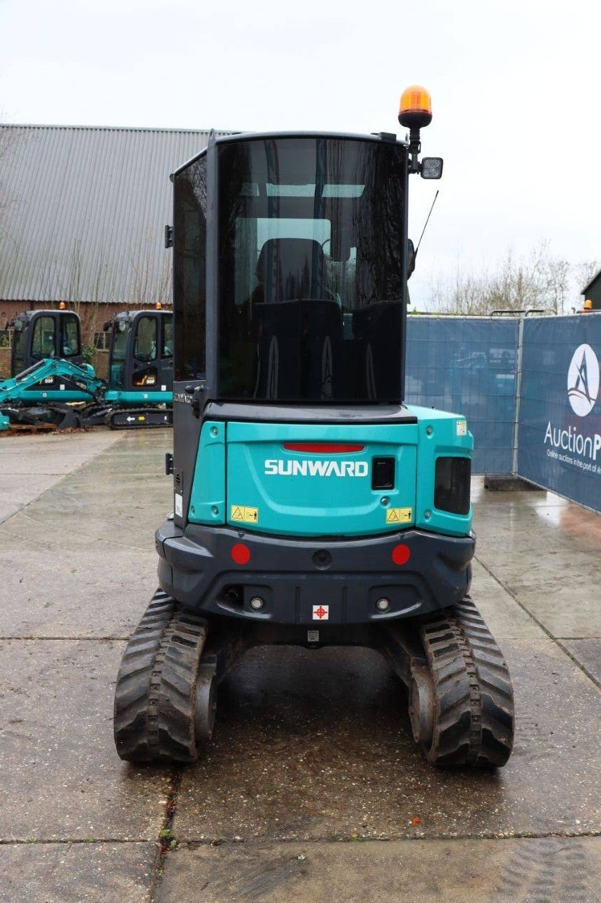 Kettenbagger del tipo Sunward SWE 25UF, Gebrauchtmaschine In Antwerpen (Immagine 5)