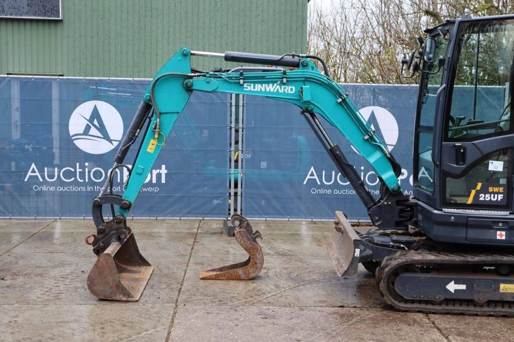 Kettenbagger del tipo Sunward SWE 25UF, Gebrauchtmaschine In Antwerpen (Immagine 11)