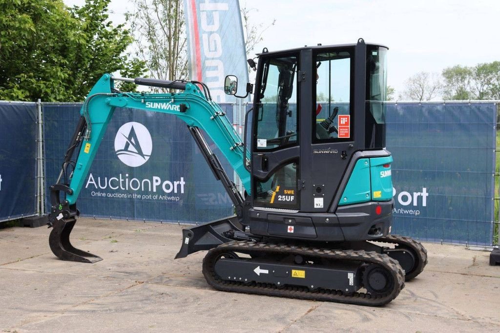 Kettenbagger типа Sunward SWE 25UF, Neumaschine в Antwerpen (Фотография 3)