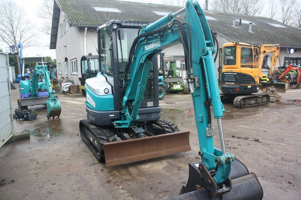 Kettenbagger του τύπου Sunward SWE25UF, Gebrauchtmaschine σε Antwerpen (Φωτογραφία 9)