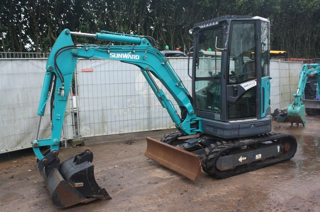 Kettenbagger za tip Sunward SWE25UF, Gebrauchtmaschine u Antwerpen (Slika 3)