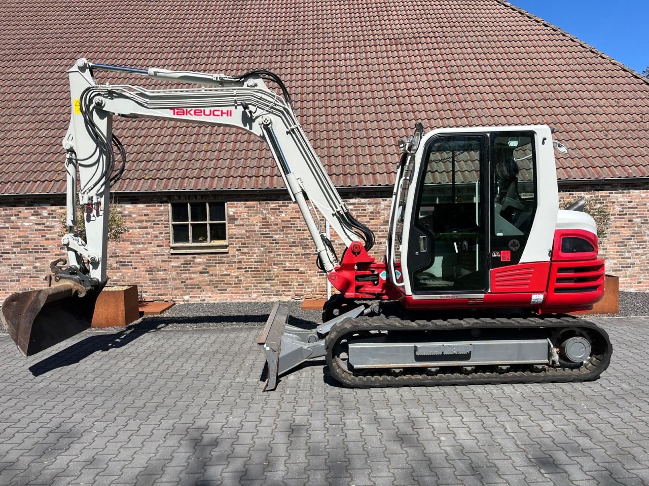 Kettenbagger des Typs Takeuchi TB 290-2 stage V, Gebrauchtmaschine in Nijelamer (Bild 1)