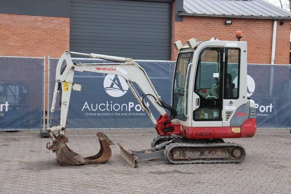 Kettenbagger van het type Takeuchi TB219, Gebrauchtmaschine in Antwerpen (Foto 1)