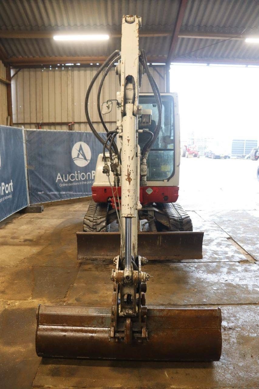 Kettenbagger of the type Takeuchi TB235, Gebrauchtmaschine in Antwerpen (Picture 9)