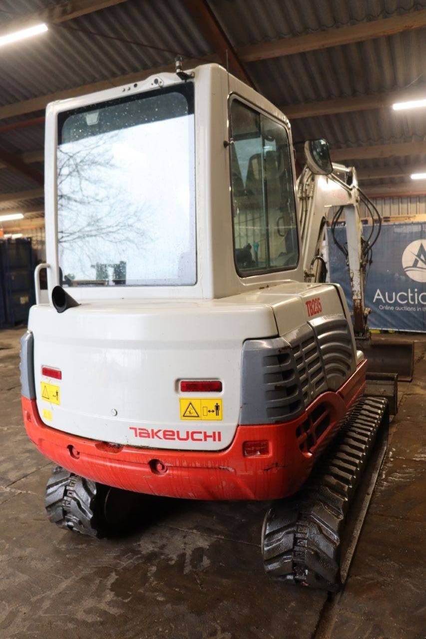 Kettenbagger of the type Takeuchi TB235, Gebrauchtmaschine in Antwerpen (Picture 7)